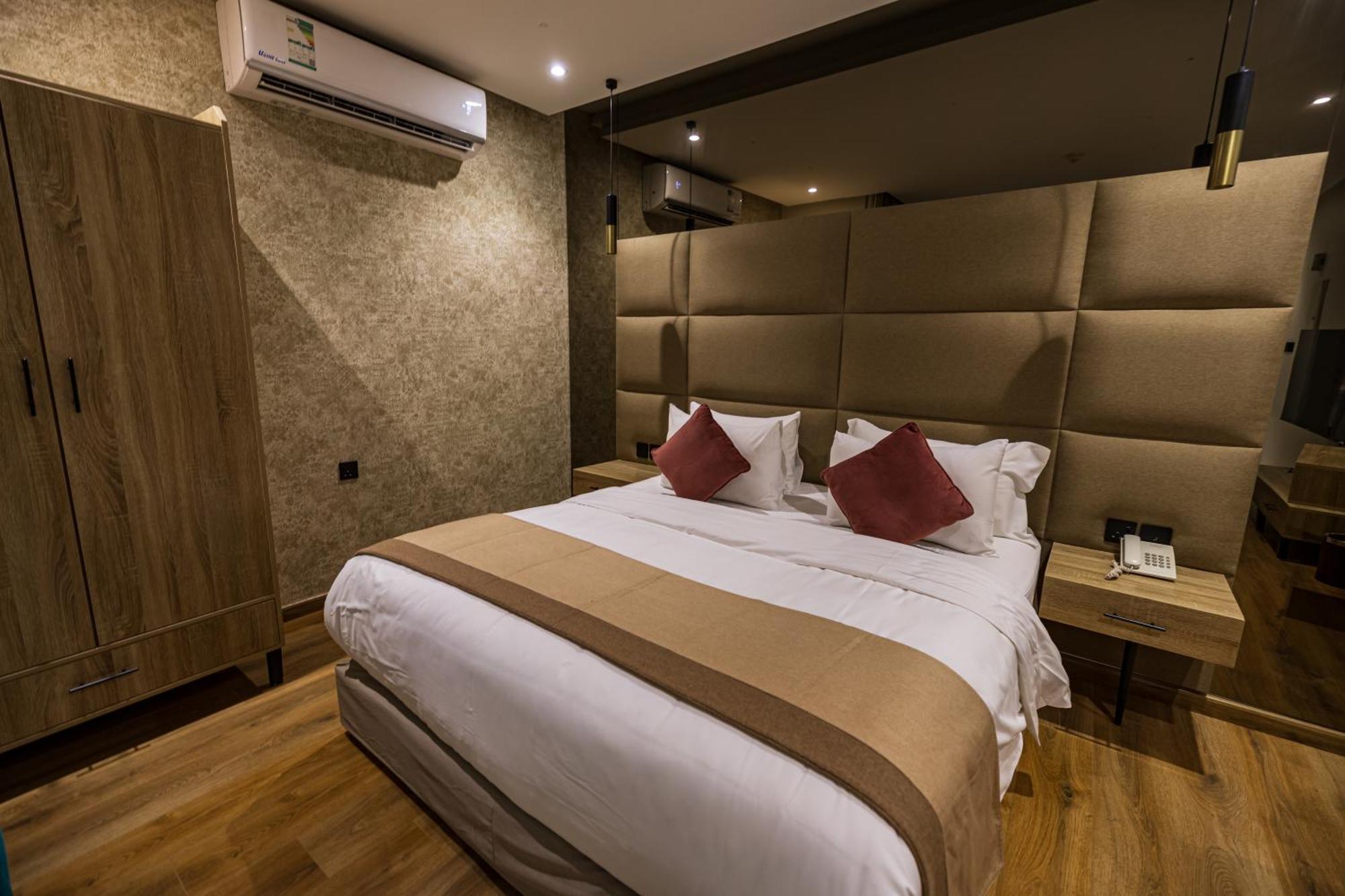 Xyz Hotel Riyadh Exterior photo